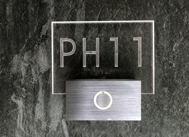 Floating Clear Horizontal Number Sign + Doorbell